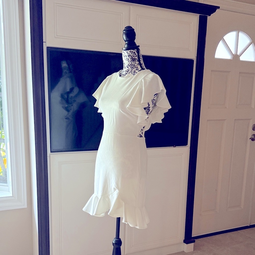 Selfie Leslie white Ruffle Mini Dress